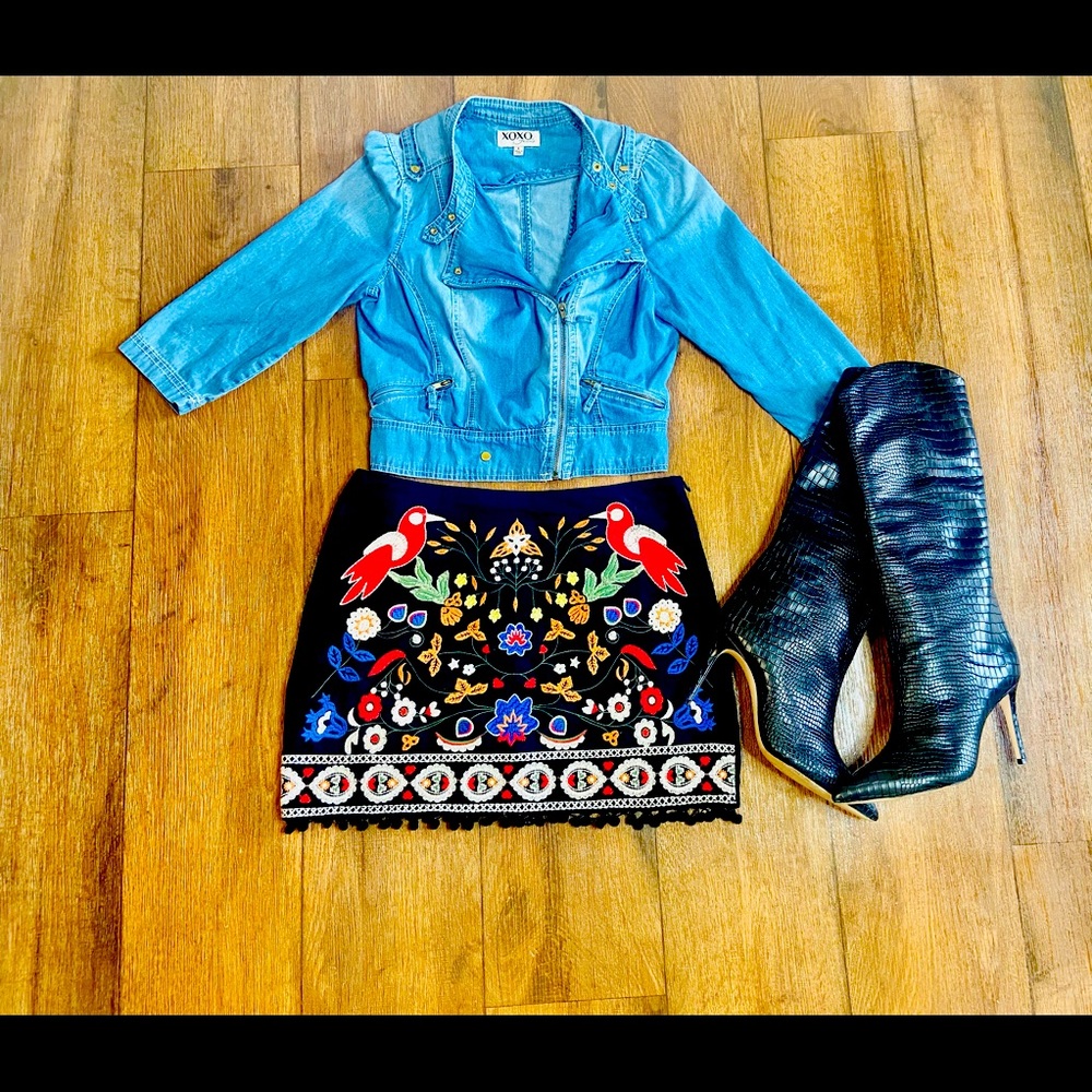 Umgee embroidered skirt!